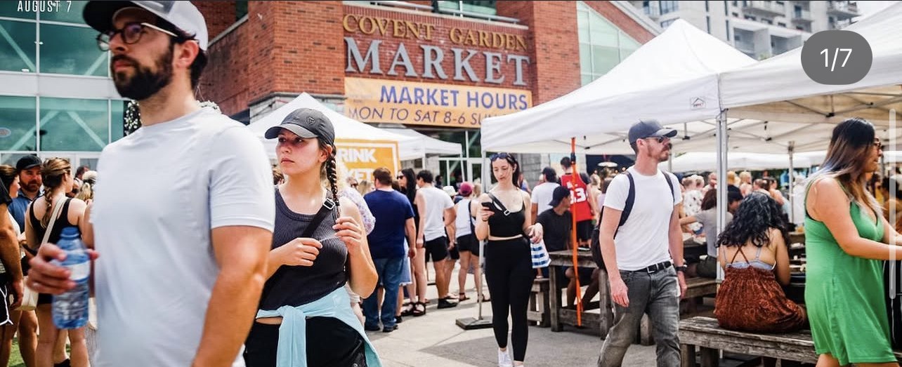 Festival crowd at the market.